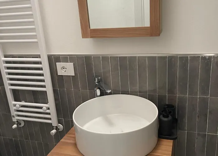 住宿加早餐酒店 Poveromo